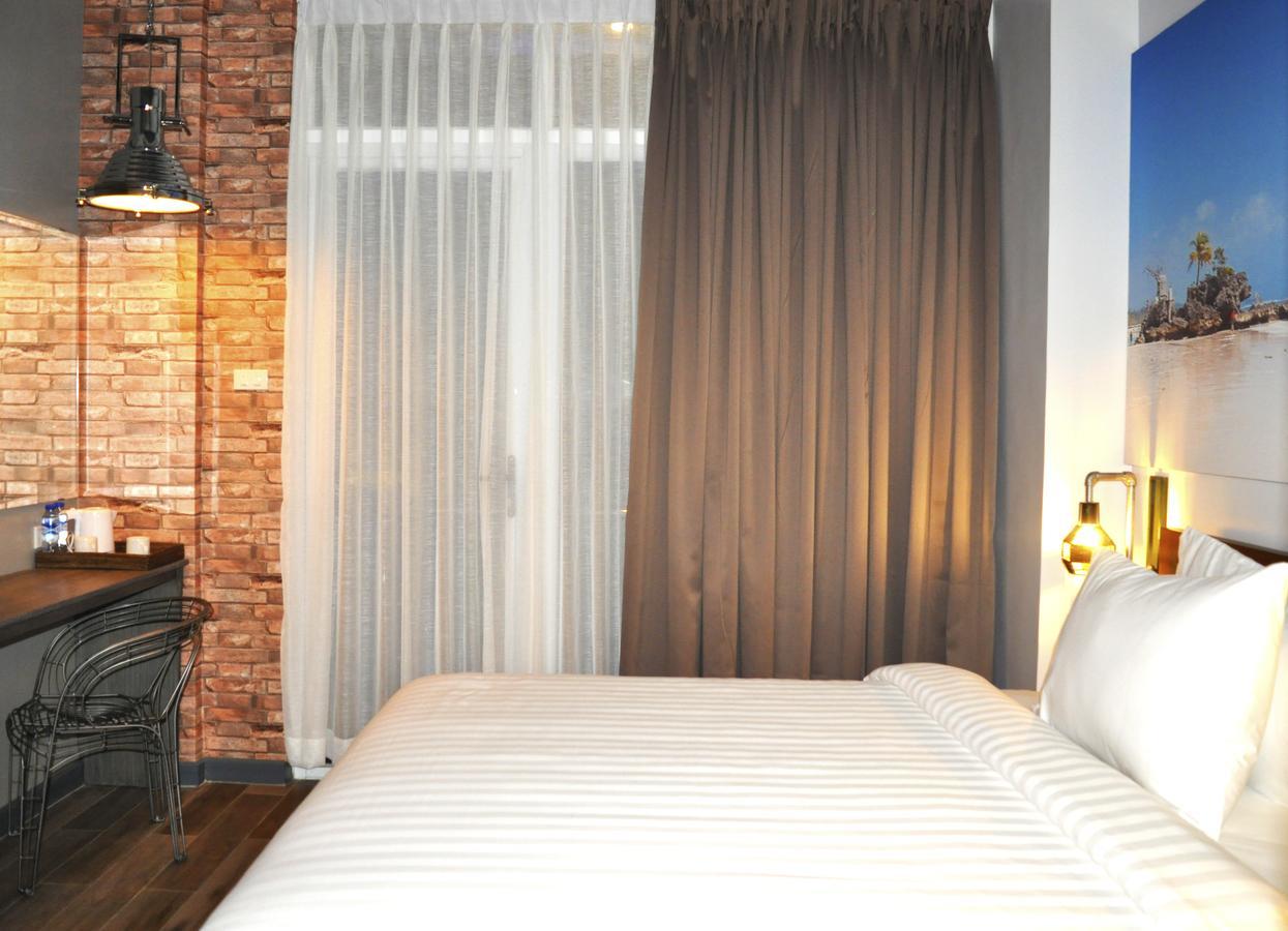 Gq Plaza Hotel Kalibo Buitenkant foto